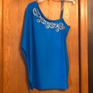 🎃 Off the shoulder top